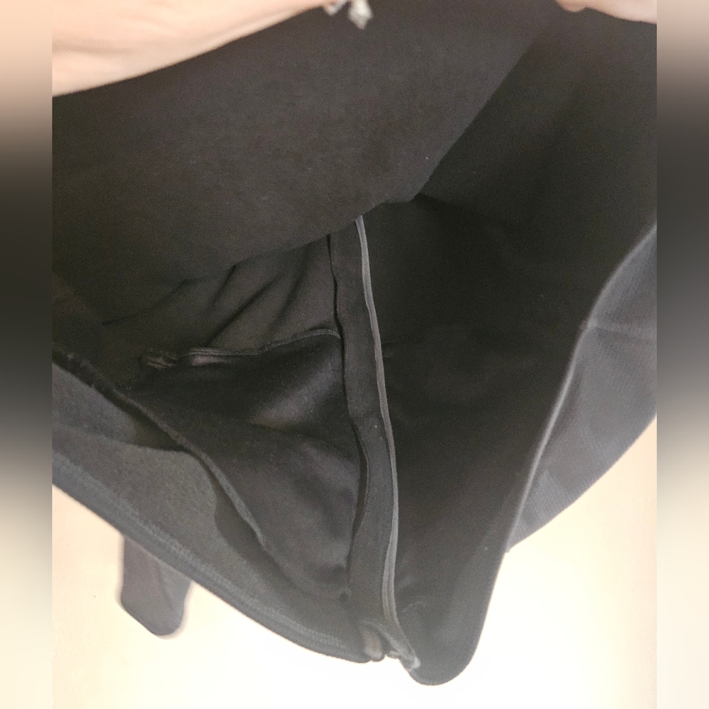 The North Face Men's Black Sweater Jacket - Picture 7 of 7